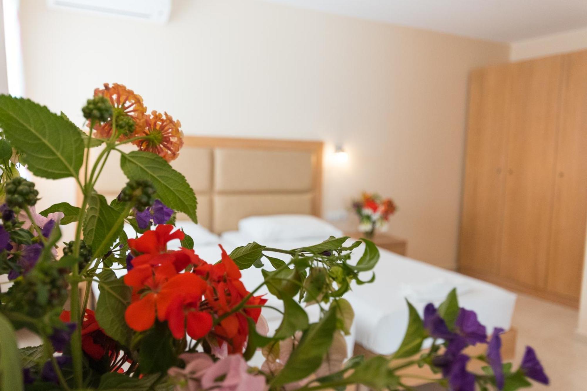 Amaryllis Front Beach Hotel Λάρδος Εξωτερικό φωτογραφία